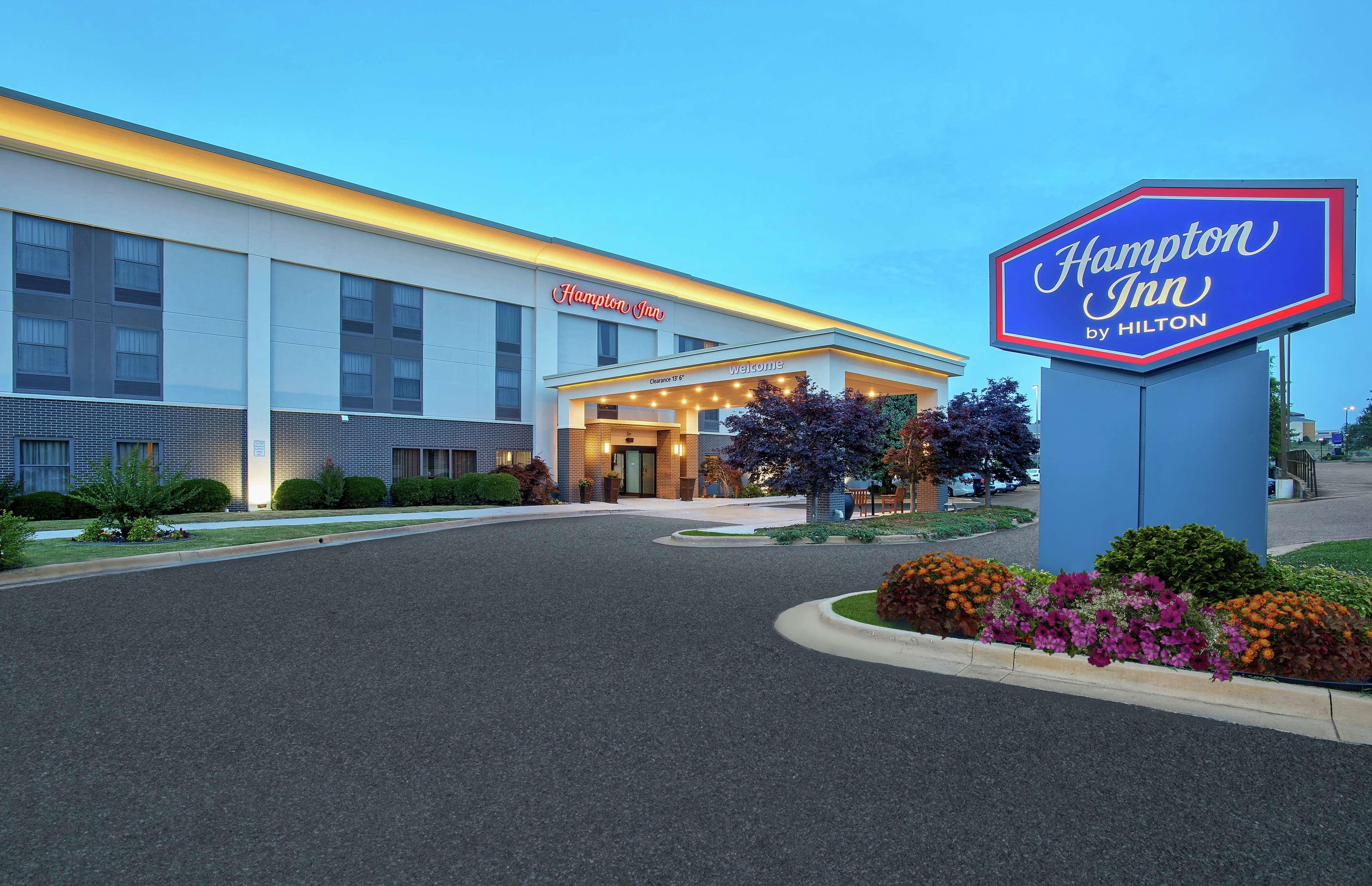 Hampton Inn Каллмен Екстер'єр фото