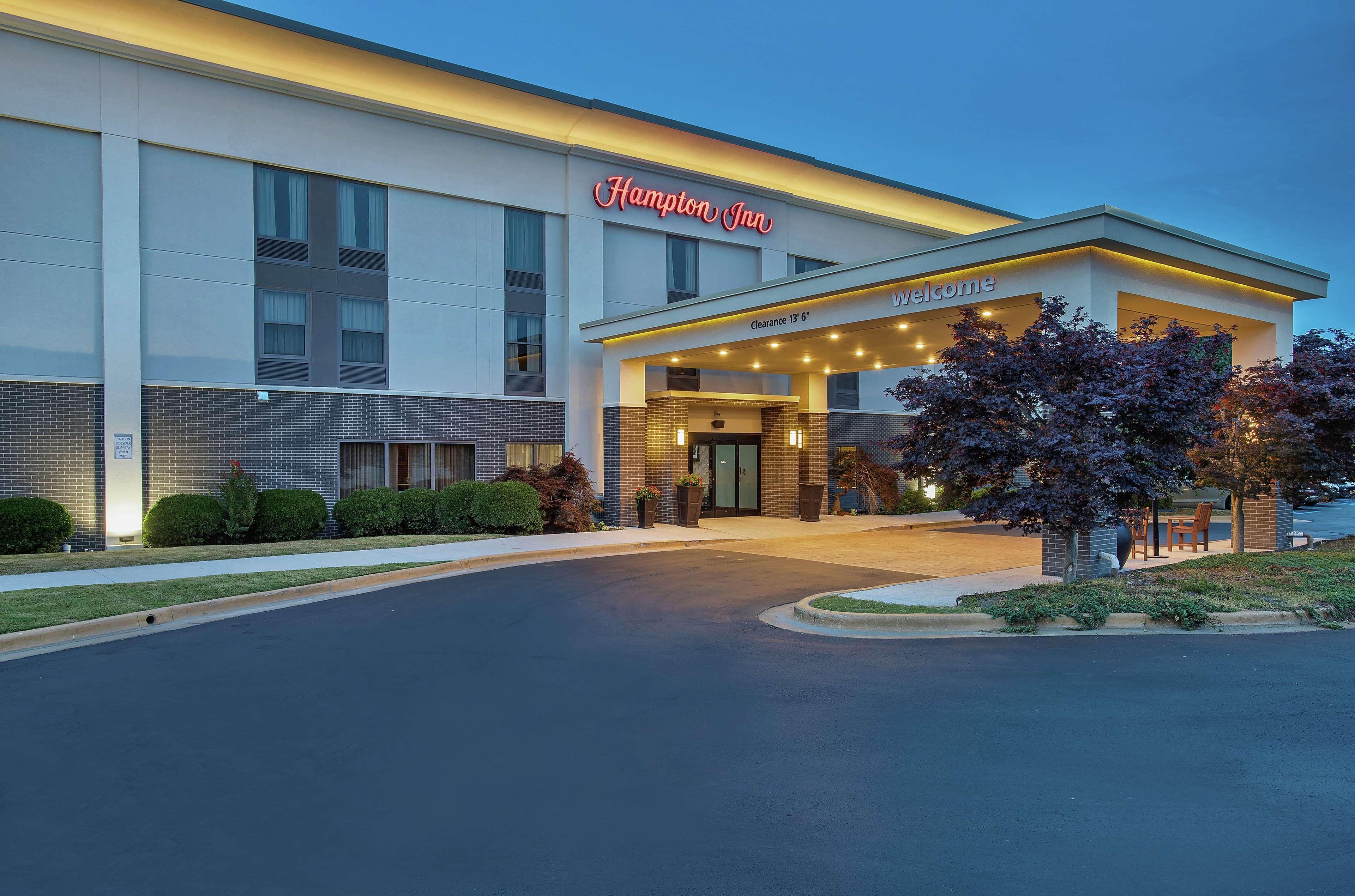 Hampton Inn Каллмен Екстер'єр фото