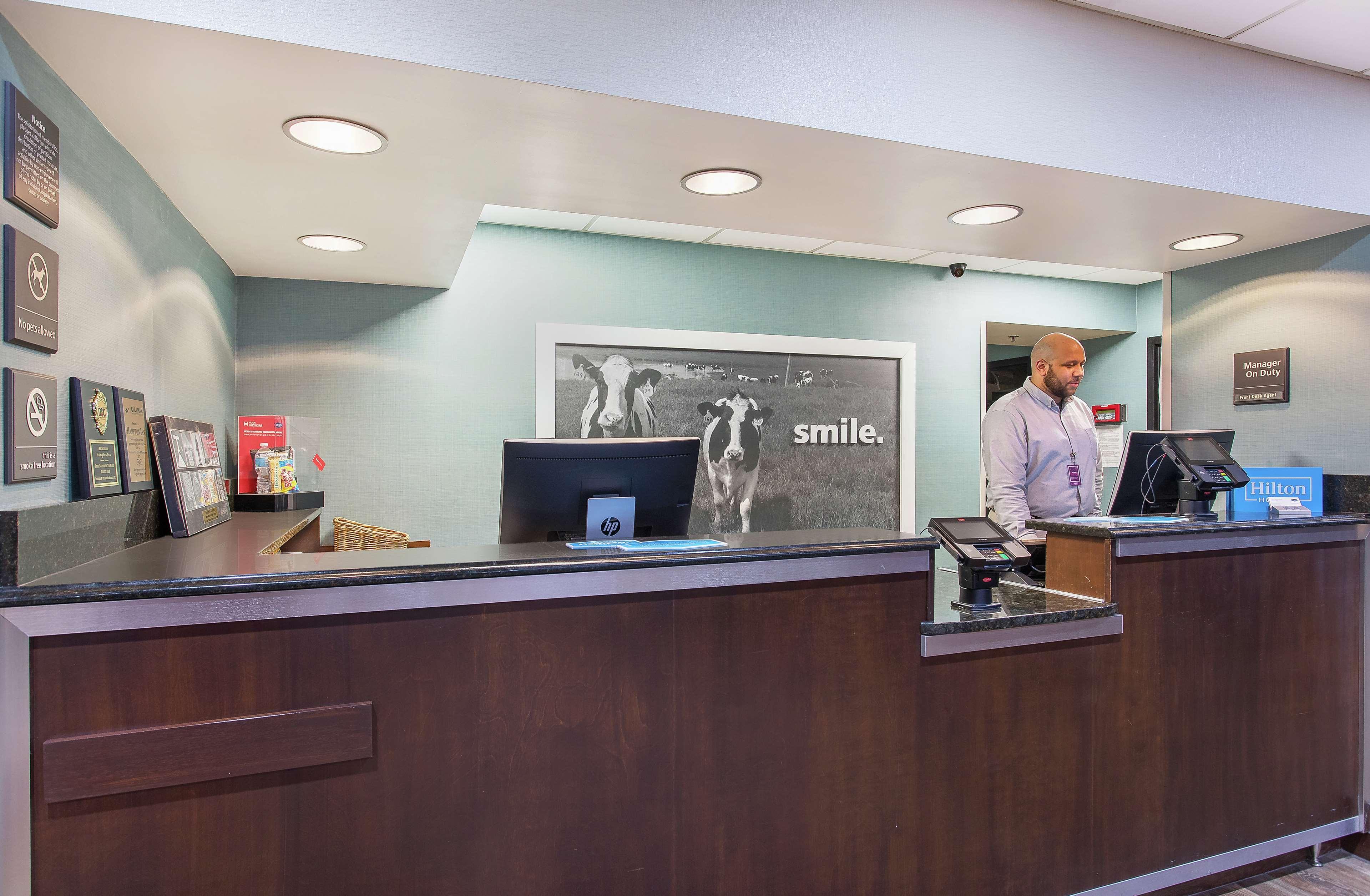 Hampton Inn Каллмен Екстер'єр фото