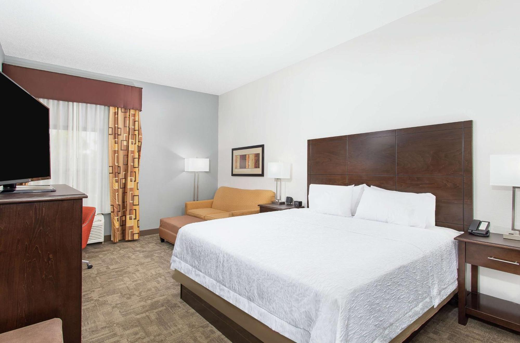 Hampton Inn Каллмен Екстер'єр фото