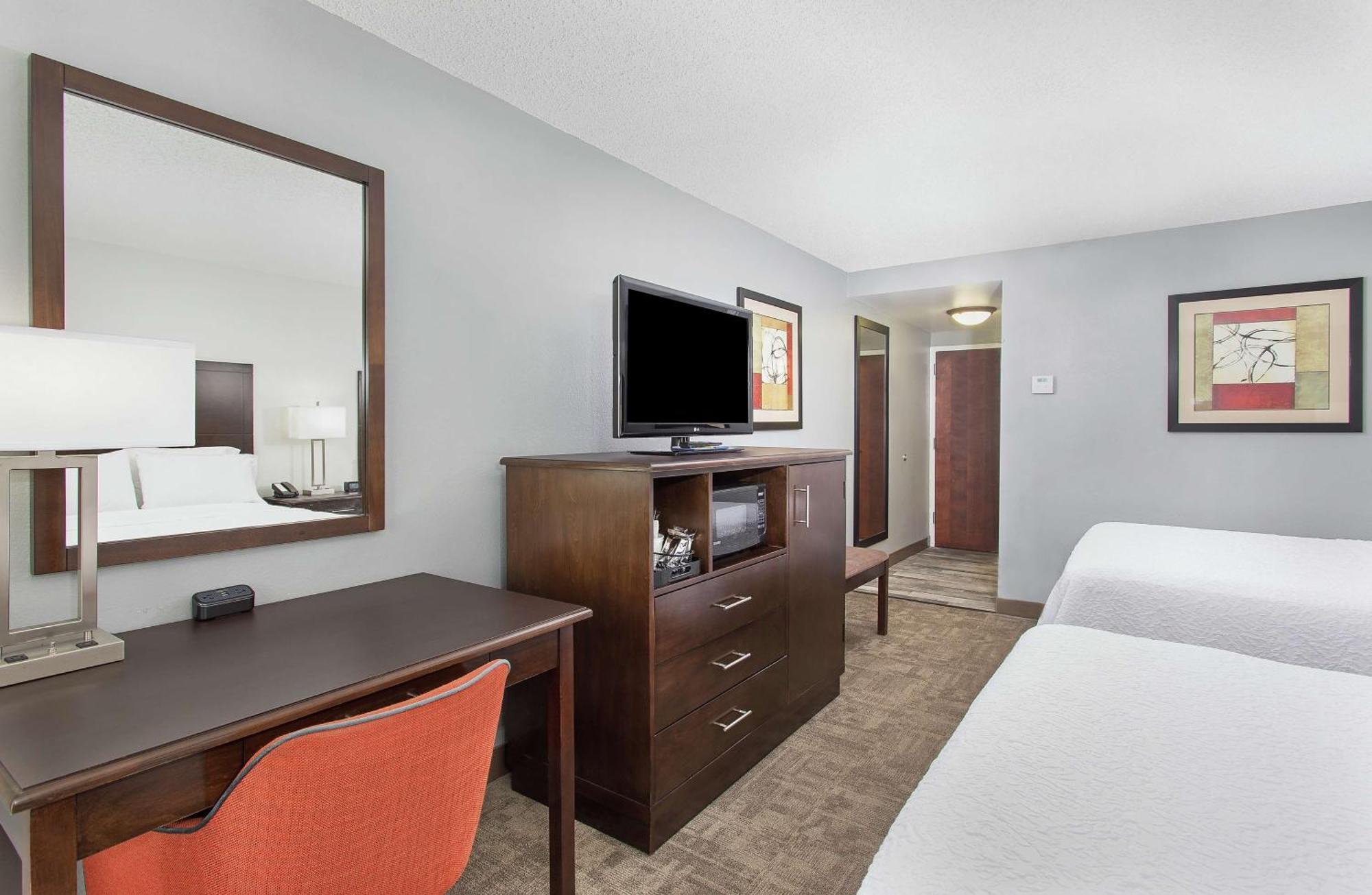 Hampton Inn Каллмен Екстер'єр фото