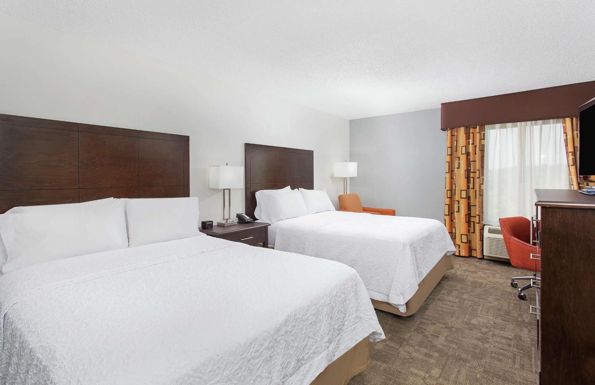 Hampton Inn Каллмен Екстер'єр фото