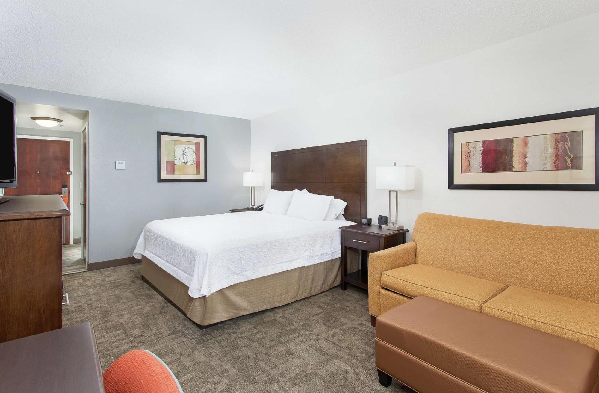 Hampton Inn Каллмен Екстер'єр фото